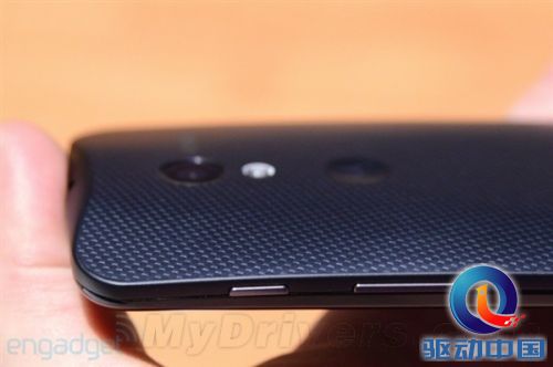 X Phone正式登场:白色超帅气