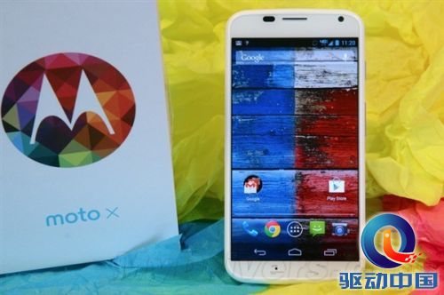X Phone正式登场:白色超帅气