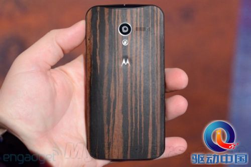 X Phone正式登场:白色超帅气