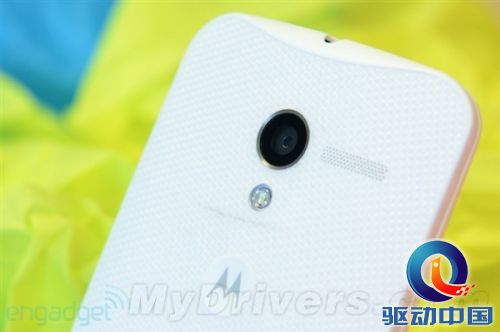 X Phone正式登场:白色超帅气