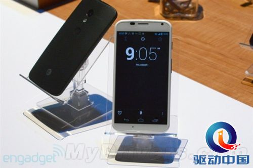 X Phone正式登场:白色超帅气
