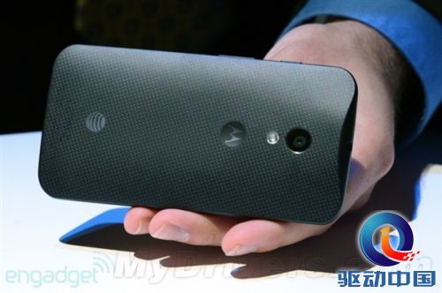 X Phone正式登场:白色超帅气