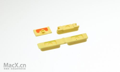 13.08.12-iPhone_5C-Button-2.jpg