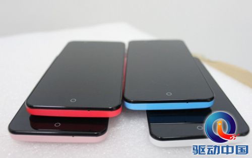 秒杀红米 最强千元神器企鹅手机彩色版今发售