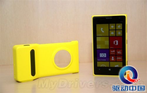 诺基亚够狠 组图：5999元骚黄Lumia 1020