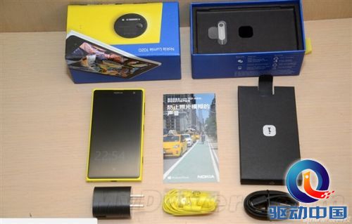 诺基亚够狠 组图：5999元骚黄Lumia 1020