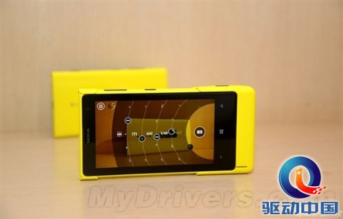 诺基亚够狠 组图：5999元骚黄Lumia 1020