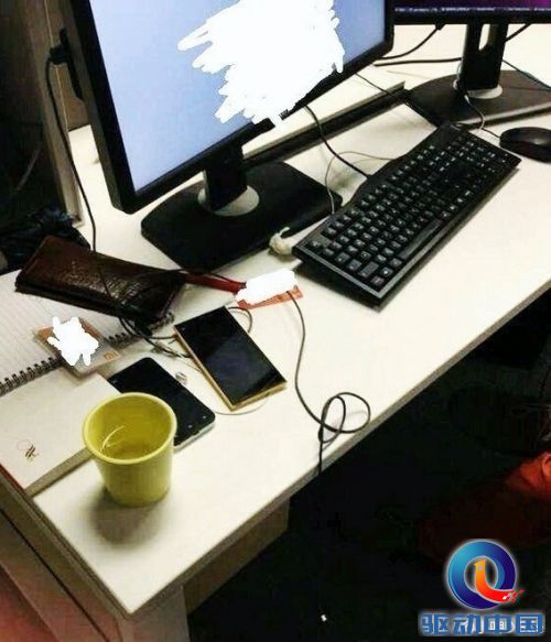 小米3代再露真容:很亮骚!