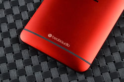 绯红保障回头率 HTC One魅夜红版图赏
