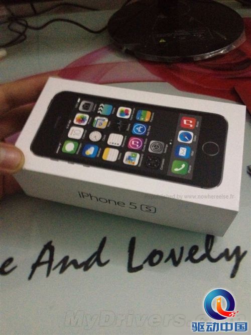 Home键变了!iPhone 5S包装盒高清图曝光