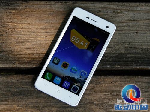 4.7英寸IPS屏四核 OPPO R819T特惠开卖