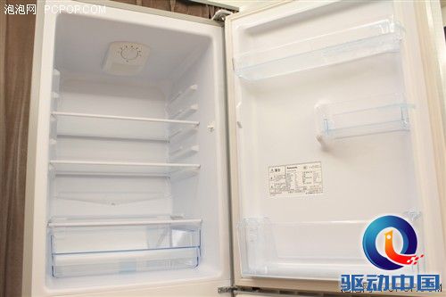 松下全新三门直冷冰箱NR-C25SPD1测评
