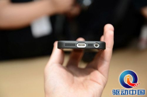 苹果中国首场发布会:看回放+玩真机