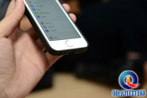 苹果中国首场发布会:看回放+玩真机