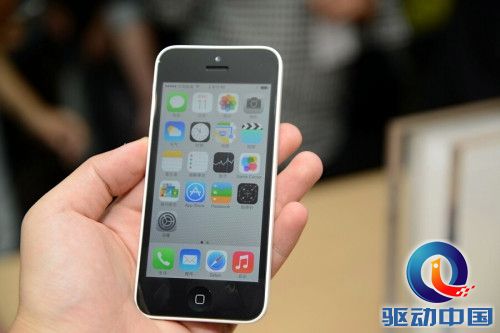 苹果中国首场发布会:看回放+玩真机