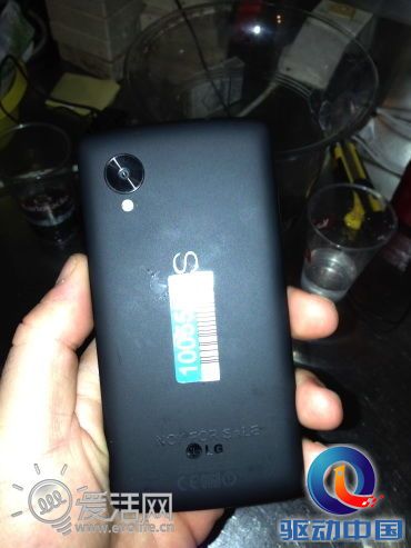 似曾相识:Nexus 5真机现身酒吧 大量谍照出现