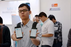 魅族MX3正式上市销售 粉丝提前一天排队购机
