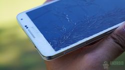 Galaxy Note 3跌落测试：脸越大，摔得越重？