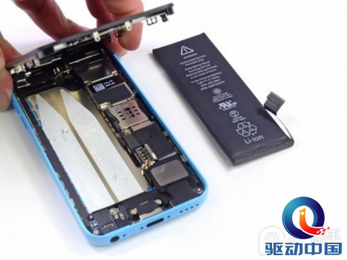 “不廉价”苹果iPhone5c拆机高清图赏