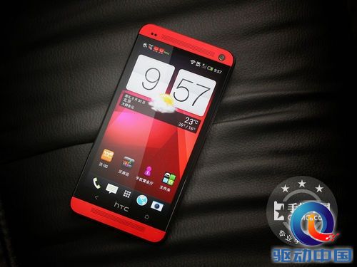 钢铁强机玩多彩 HTC One红色跌破三千