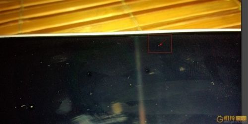 LG G2被曝屏幕进灰