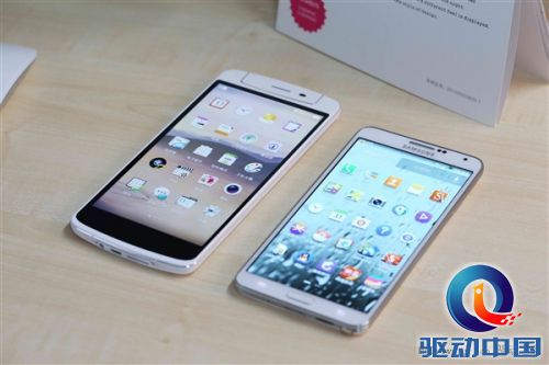 高清组图:OPPO N1比拼三星Galaxy Note 3
