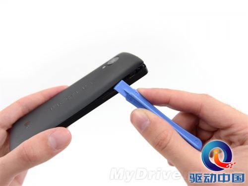 Nexus 5完全拆解：维修太简单了