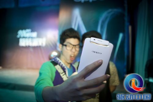 OPPO×米原康正 到处转转潮爆羊城2 OPPO×米原康正 到处转转潮爆羊城2