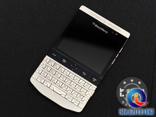 全键盘奢华典范 黑莓P9981行货冰点价