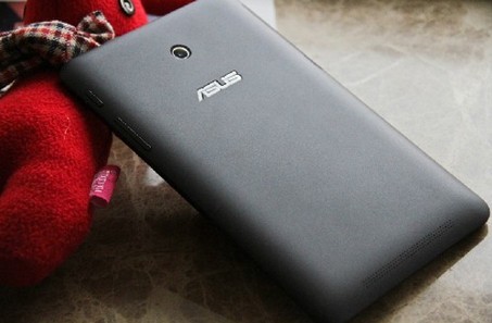 ASUS MeMO Pad 7双卡版1299元热销 ASUS MeMO Pad 7双卡版1299元热销