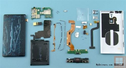 Lumia 1520拆解图出炉