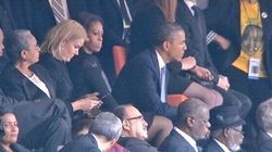 奥巴马在曼德拉追悼会上用黑莓Z10玩自拍