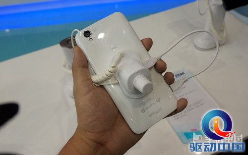 5.5英寸四核仅1399 细数小米3的N大杀手第12张图 5.5英寸四核仅1399 细数小米3的N大杀手第12张图