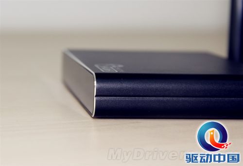 天线一根变两根 99元极壹S评测