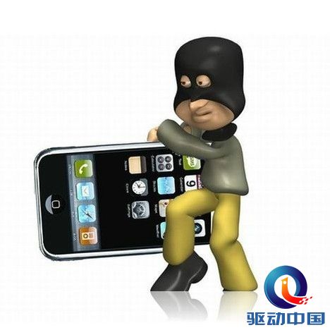 半裸男游戏瘾发作 夜闯女孩房间偷手机