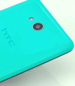 HTC新机谍照曝光,或推爱马仕红、Tiffany蓝多彩版