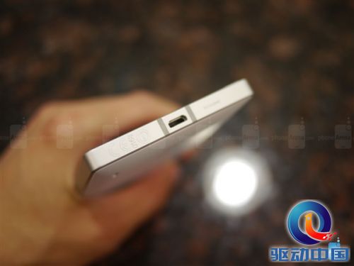 诺基亚完美5寸旗舰开箱图赏:包装霸气外露