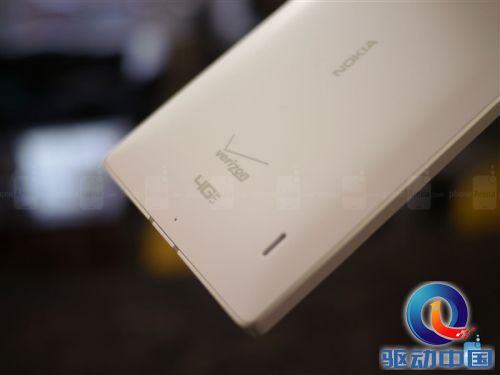 诺基亚完美5寸旗舰开箱图赏:包装霸气外露