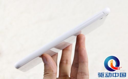 直挑iPhone 5c 巨屏HTC Desire 816评测第8张图