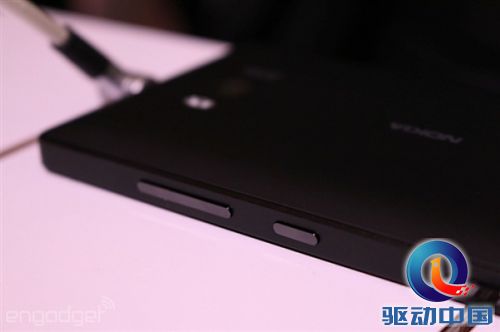 诺基亚5寸新旗舰Lumia 930真机抢鲜看:完美