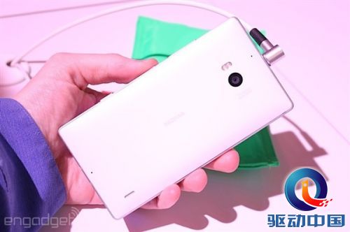 诺基亚5寸新旗舰Lumia 930真机抢鲜看:完美