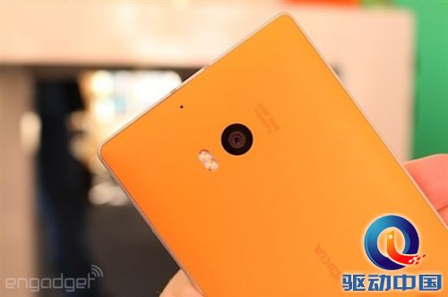 诺基亚5寸新旗舰Lumia 930真机抢鲜看:完美