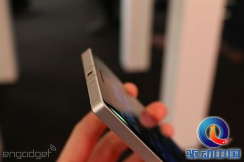 诺基亚5寸新旗舰Lumia 930真机抢鲜看:完美