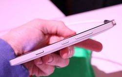 WP新旗舰Lumia 930初上手：Icon多彩国际版