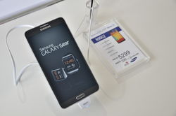 三星GALAXY S5正式开卖 售5299元签约三年免费拿机