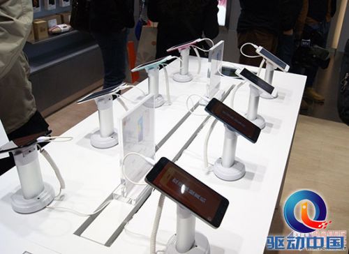 青橙首家O2O线下体验店落户宝山万达