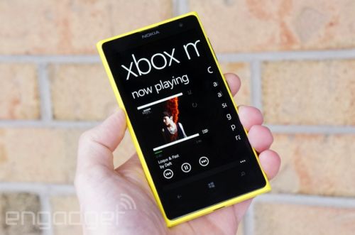 windows-phone-music-lumia-1020