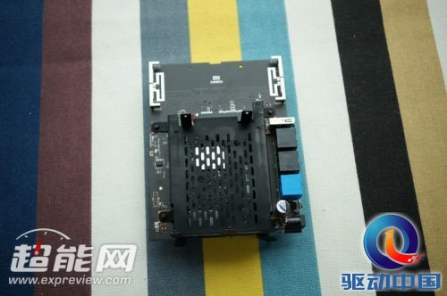 有区别吗?小米路由量产版拆解实录