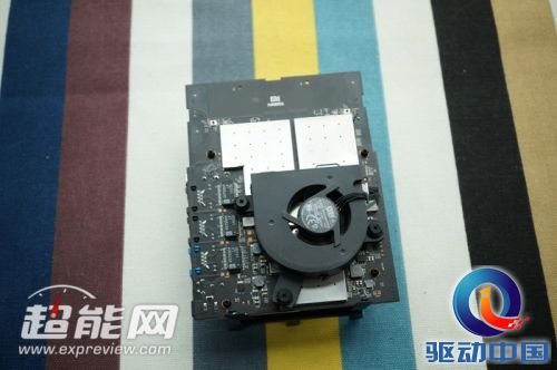 有区别吗?小米路由量产版拆解实录