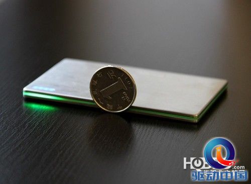 商务新贵 飞毛腿M20移动电源纵横市场！